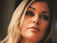 Charleigh - female webcam at ImLive