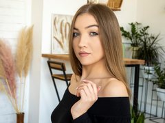 CharleneTurner - female with red hair webcam at LiveJasmin