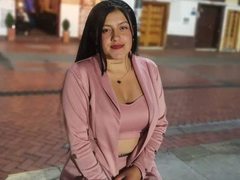 Chiara_Sweet from ImLive