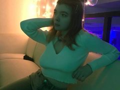 ChillOutt - couple webcam at xLoveCam