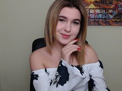 ClaraGreen - blond female webcam at LiveJasmin