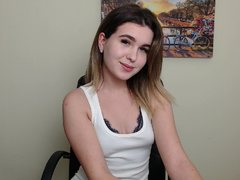 ClaraGreen - blond female webcam at LiveJasmin