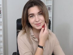 ClaraGreen - blond female webcam at LiveJasmin