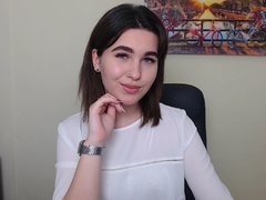 ClaraGreen - blond female webcam at LiveJasmin