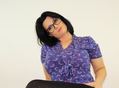 ClaraDoubleD - female with brown hair and  big tits webcam at ImLive