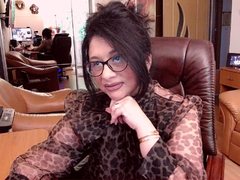 CuteKittyforLove - female with brown hair webcam at xLoveCam