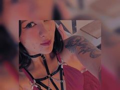 CleoHott - female webcam at ImLive