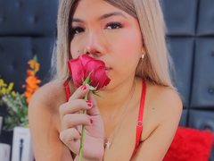 LisaPosada - blond female webcam at LiveJasmin