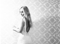 CosIWant - blond female with  small tits webcam at ImLive