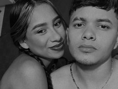 CrisandMery from LiveJasmin