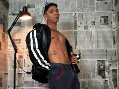 Crazy_boy999 - male webcam at ImLive