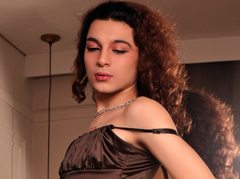 CrystalCraze - shemale with brown hair webcam at LiveJasmin
