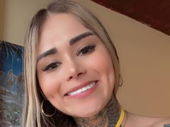 cristalhugetssss - blond shemale webcam at ImLive