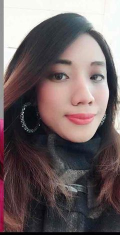 CuteAnnBlue - female with brown hair and  small tits webcam at ImLive