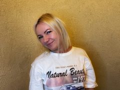 CuteGoldLoves - blond female webcam at ImLive