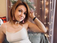 CutieChloeHot1 - female with red hair and  small tits webcam at ImLive