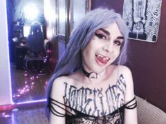 Cybertroublexxx - blond shemale webcam at ImLive
