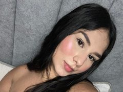 DahliaRosse69 - female with black hair and  big tits webcam at ImLive
