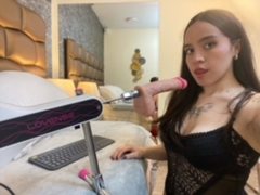 DaphneLopez - female with black hair and  big tits webcam at xLoveCam