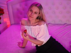 DarsiAnti - blond female webcam at ImLive