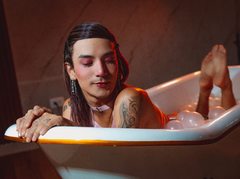 dam2116 - blond shemale webcam at ImLive