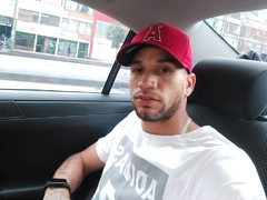 DaniSegura - male webcam at xLoveCam
