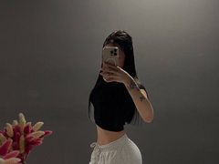 DearAnni - female with brown hair and  big tits webcam at ImLive