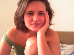 DesireDiane - female with brown hair and  small tits webcam at ImLive