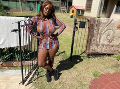 Devoiouscurves - female webcam at ImLive