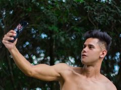 MAXDarrel - male webcam at LiveJasmin
