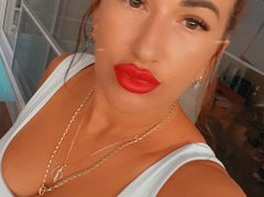 Dirtyannaxxxxx666 - female with brown hair and  big tits webcam at ImLive