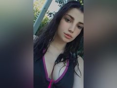 DorisRed - female with black hair and  small tits webcam at ImLive