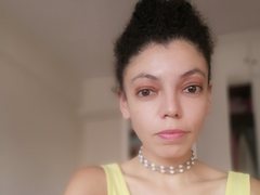 DreamyLatina - female with black hair and  small tits webcam at ImLive