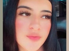 DulceeAdams from LiveJasmin