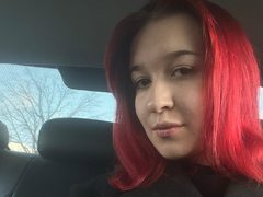 EffectTammy - female with brown hair and  small tits webcam at ImLive