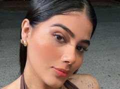 Eileen_Turner - female with black hair and  big tits webcam at ImLive