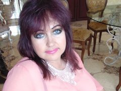 ElenaFlower - female with brown hair webcam at ImLive