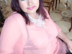 ElenaFlower - female with brown hair webcam at ImLive