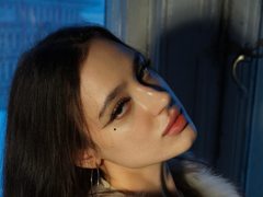 XDevilineX - female with black hair webcam at ImLive