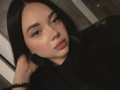 ElizabethDeal - female with black hair and  big tits webcam at LiveJasmin