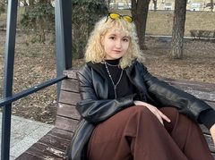 ElizabethDavids - blond female webcam at LiveJasmin