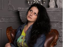 ElliDreams1 - female with black hair and  big tits webcam at ImLive