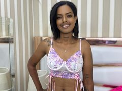 EloiseMillers - female with black hair webcam at xLoveCam