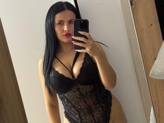 AnaisLuna - female with black hair and  big tits webcam at ImLive