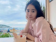 Emily2011 - female with black hair and  big tits webcam at ImLive