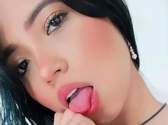 EmilyHansel468 - female with black hair and  big tits webcam at ImLive