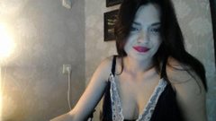 SweetHappyLady - female with brown hair webcam at ImLive
