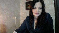 SweetHappyLady - female with brown hair webcam at ImLive