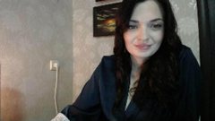 SweetHappyLady - female with brown hair webcam at ImLive