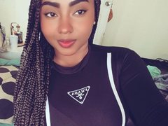 EmmaStarling - female webcam at ImLive
